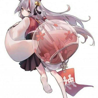 女孩为补路手持砖块躲在路边